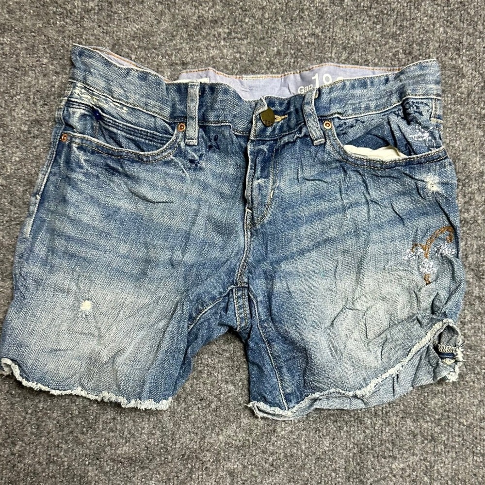 Gap Denim Shorts Womens Size 25/0 Light Wash Boyfriend Raw Hem Distressed Casual